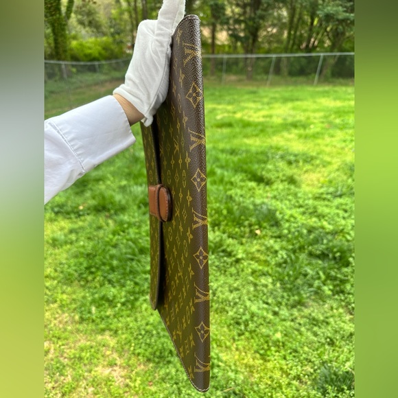 LV Ministre Document Computer Pouche Case Monogram Canvas w/ COA Louis Vuitton - Picture 5 of 16